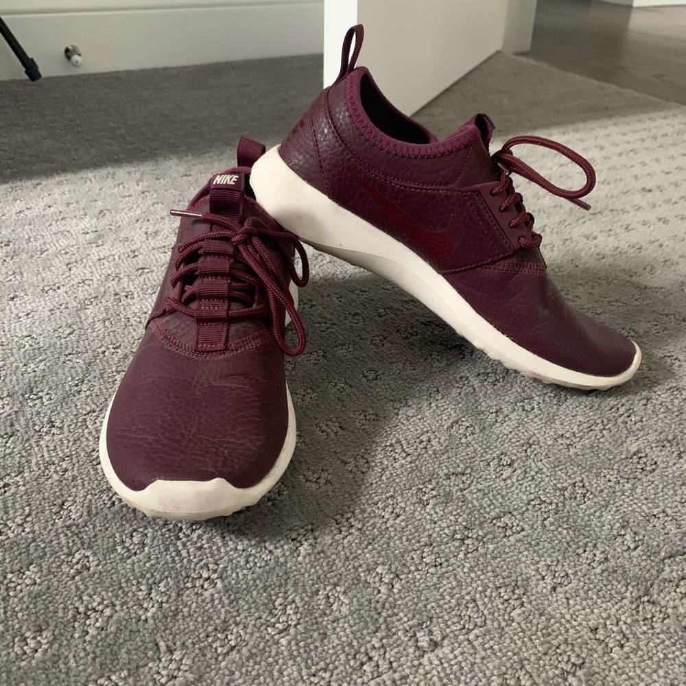Burgundy Nike Shoes